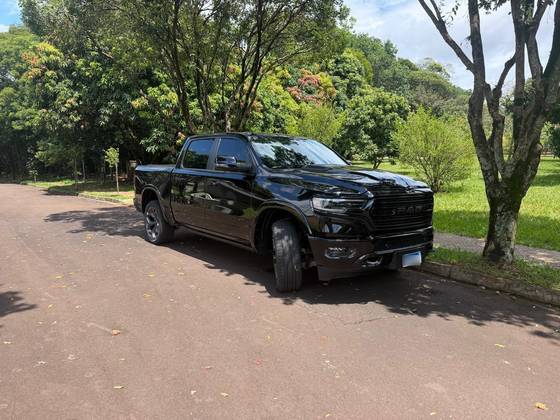 RAM 1500 5.7 V8 GASOLINA LIMITED NIGHT EDITION CD 4X4 AUTOMÁTICO